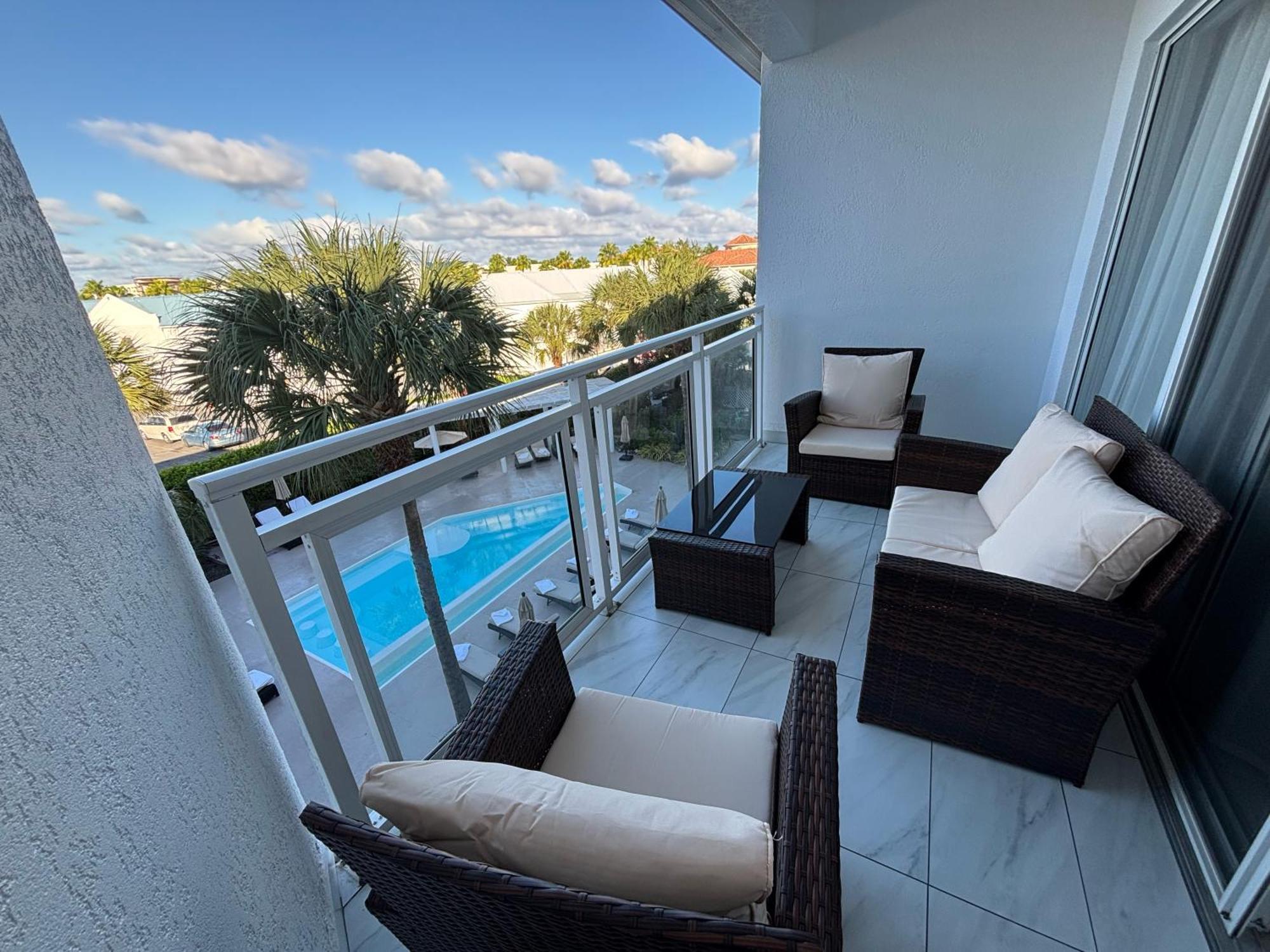 Grace Bay Suites Ngoại thất bức ảnh